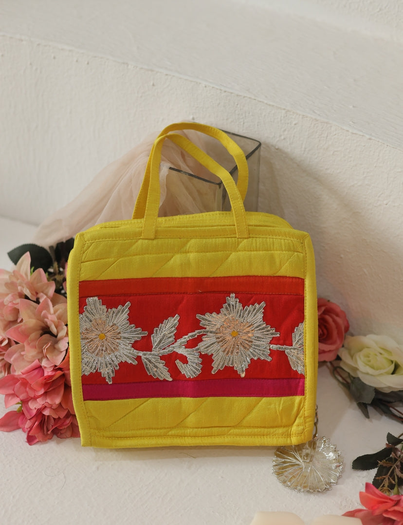 The Stitched Rectangle (Bigger Jewellery Kit)