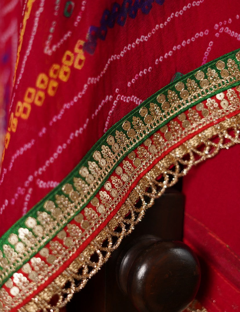 The Zardozi Lotus Buti Odhni