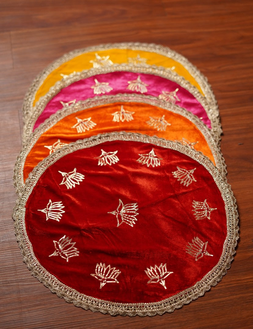 Round Placement Mat (18 inch)